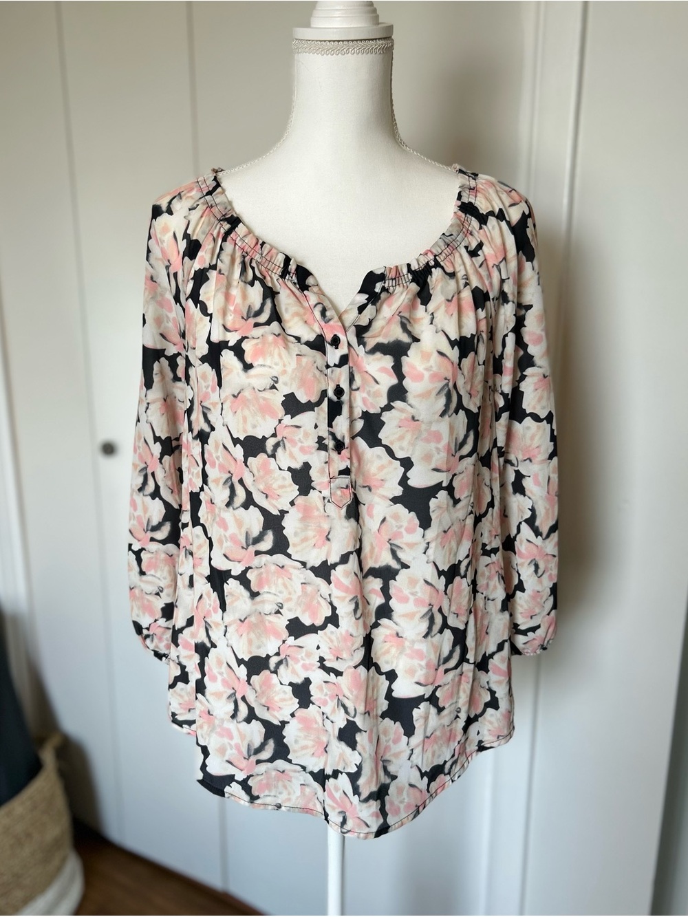 Apt. 9 Pink & Black Floral Button-Front Blouse